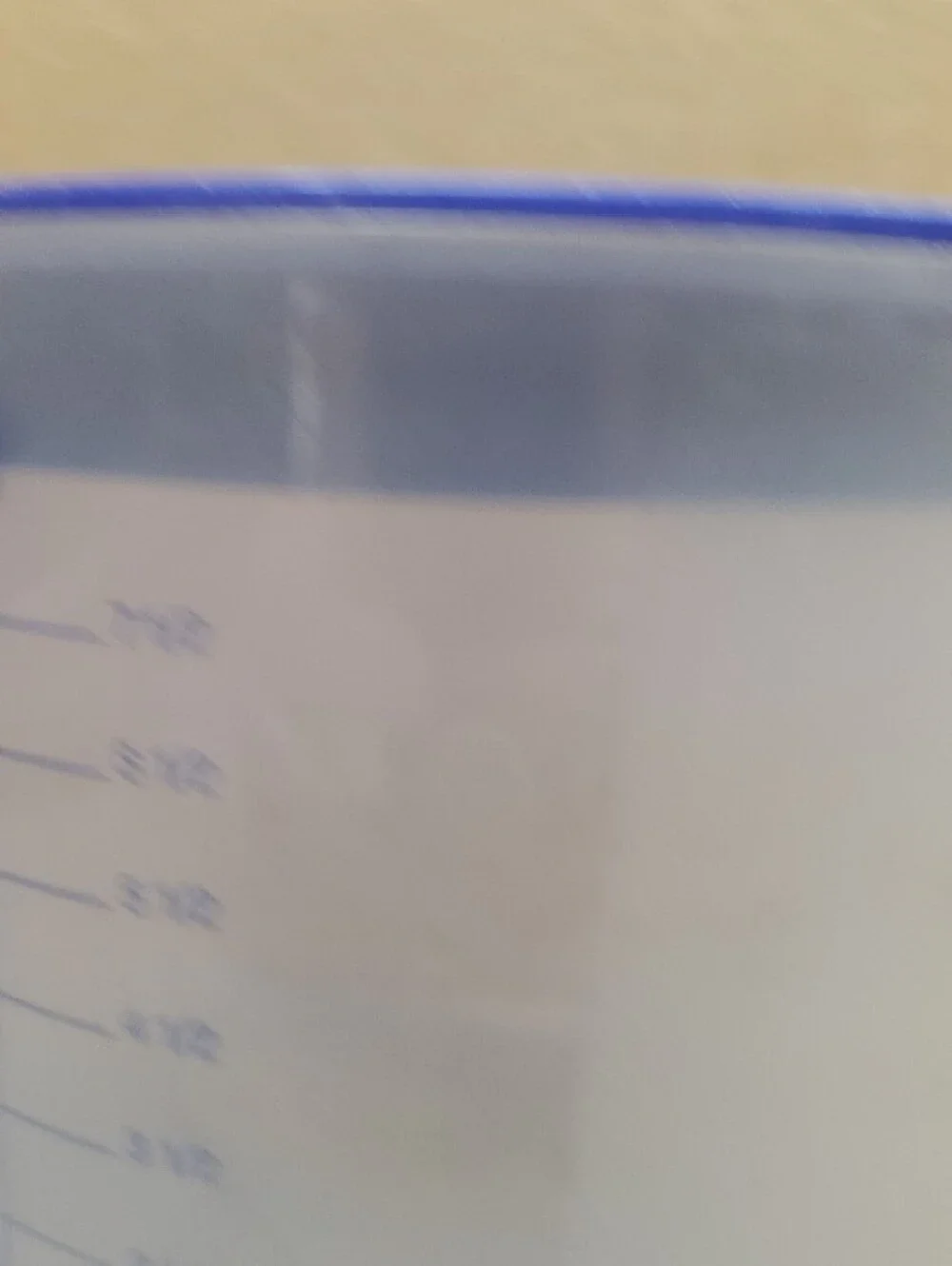 Tupperware Blue Cover and Clear Mix N Store Batter Bowl 8 Cup/2 Qt.